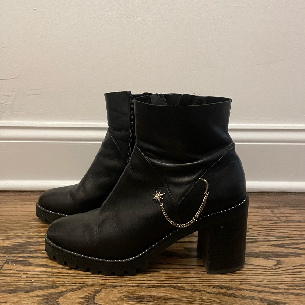 Linea Rosa Booties